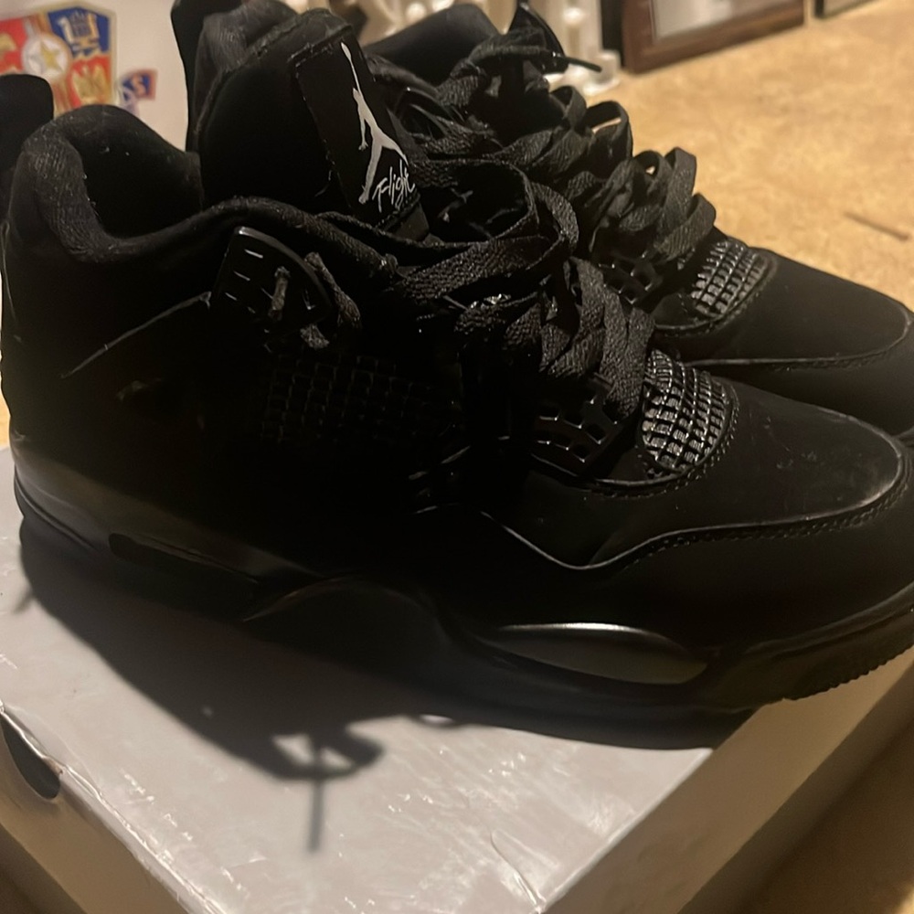 “Black Cat” Retro 4s